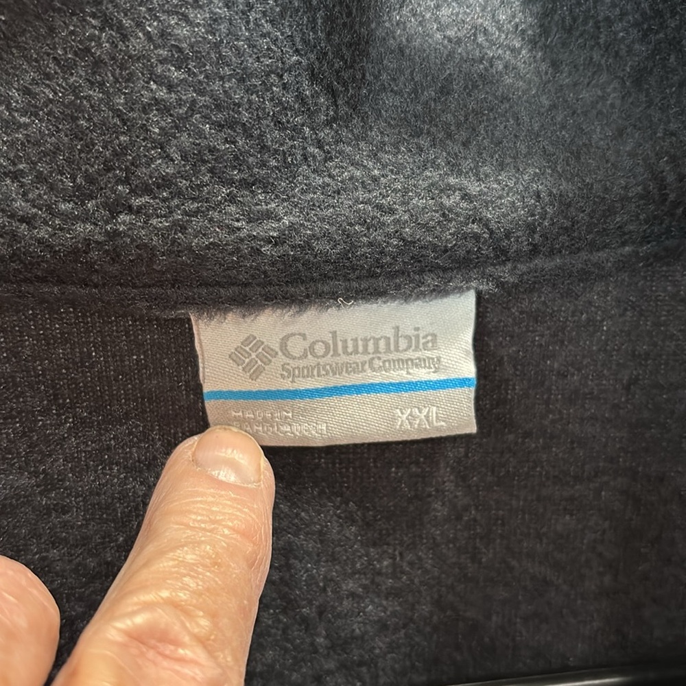 Columbia black pullover with snaps at collar size XXL - Picture 4 of 5